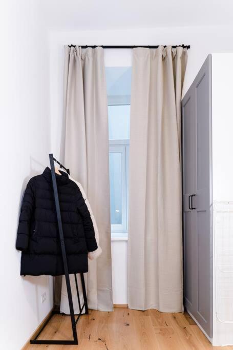 Zentrale & Ruhige 2 Zimmer - 42M² Apartamento Viena Exterior foto